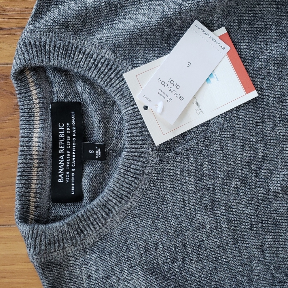 Banana Republic 100% Linen Crew Neck Sweater - Picture 2 of 5